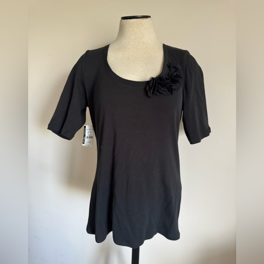 NEW YORK & COMPANY Black Floral Top Blouse with Flowers LARGE NEW WITH TAG